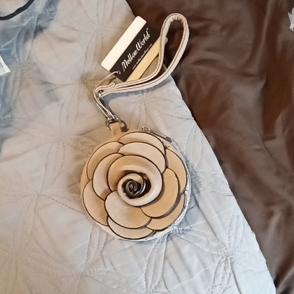 Melie Bianco Tan Floral Wristlet
